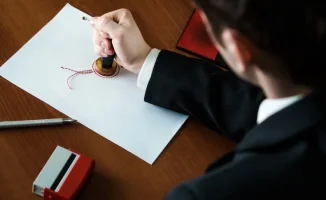 Нотариусы на грани: Базарбек обнажает теневые схемы в мире микрофинансов