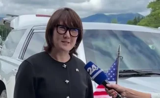 Посол США Асель Робертс удивила словенцев своим знанием языка, записав обращение на словенском. Пользователи соцсетей высоко оценили её выступление.