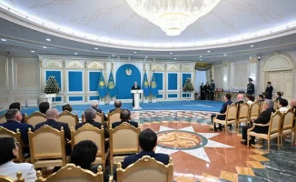 Сегодня в Акорде прошло торжественное мероприятие, посвященное Дню медицинского работника. Президент Казахстана Касым-Жомарт Токаев поблагодарил медиков за их участие в ключевом событии страны, подчеркнув важность их работы и преданность делу в условиях с
